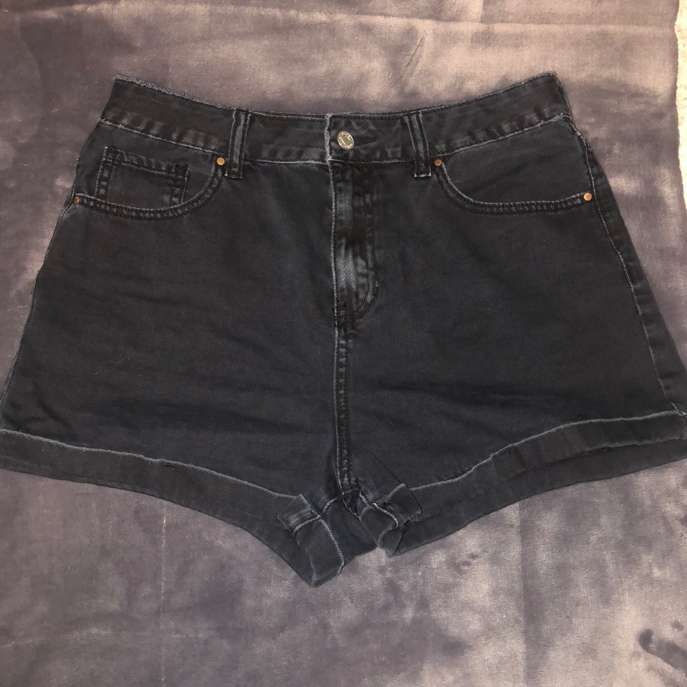 High waisted black jean shorts